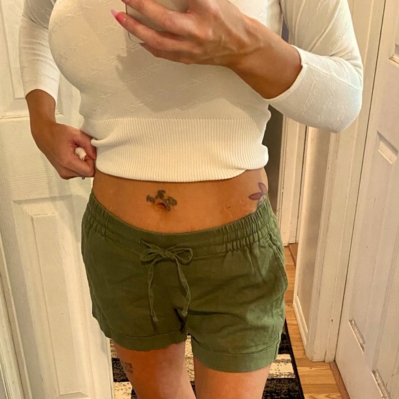 Old Navy Pants - 💫FREE WHEN BUNDLED 💫Linen shorts size x-small